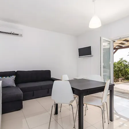 شقة Awesome In With House Sea View